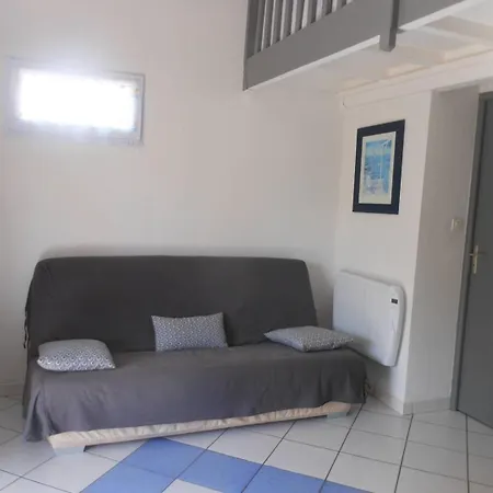 Mez 25m2 + Terrasse 6m2 Ref 4014 *